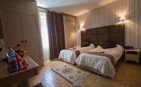 Hotel De La Paix